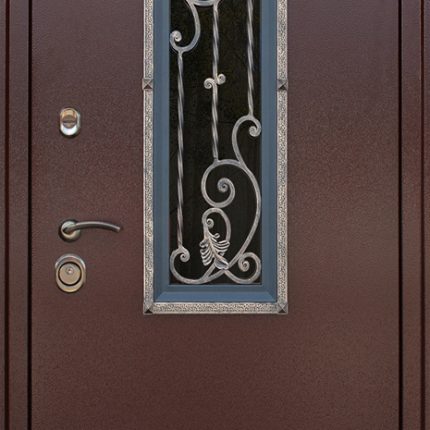Стальная дверь «Престиж». С окном и ковкой. Заказная модель.